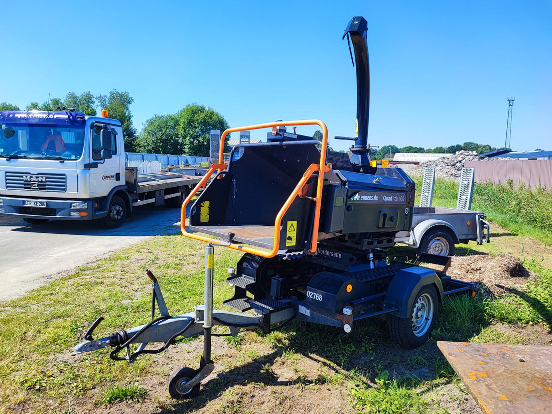 QUADTRAK 160 Raupenhäcksler + Anhänger *Gebraucht*